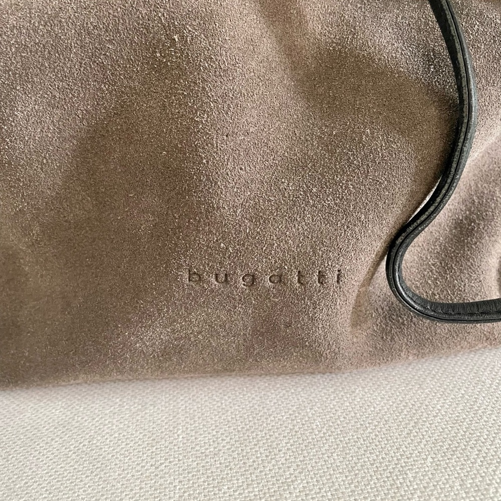 Bugatti Leather Crossbody Bucket Bag - Picture 6 of 6